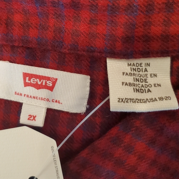 Levi's Red Plaid Cropped Flannel Button Down Shirt - Picture 6 of 9